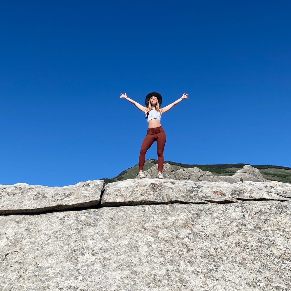 Meet your Posher, Danielle